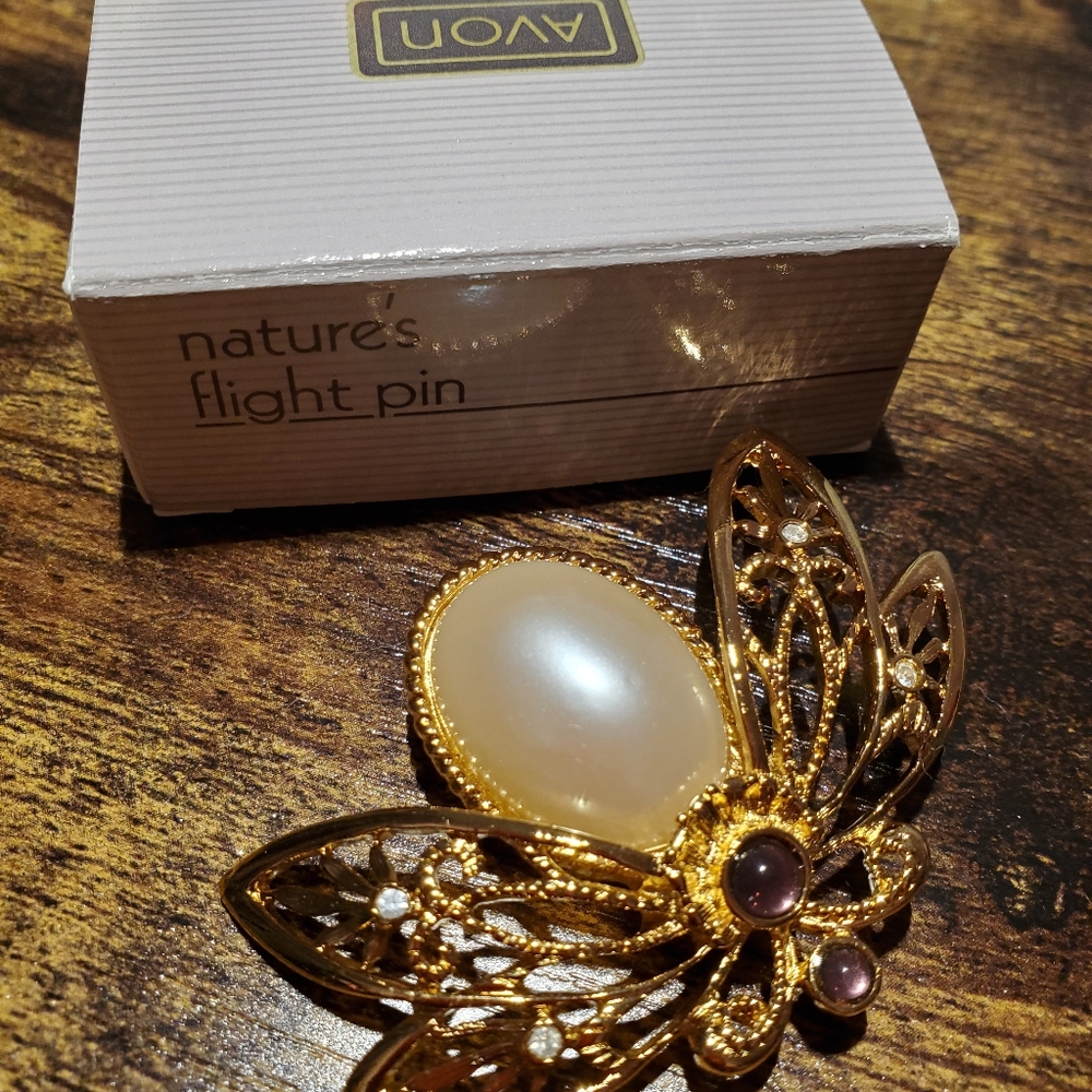 Avon brooch